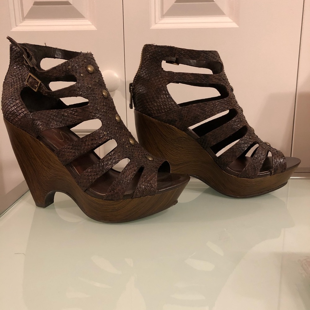 Jessica Simpson Faux Snake Scale Wood Wedges